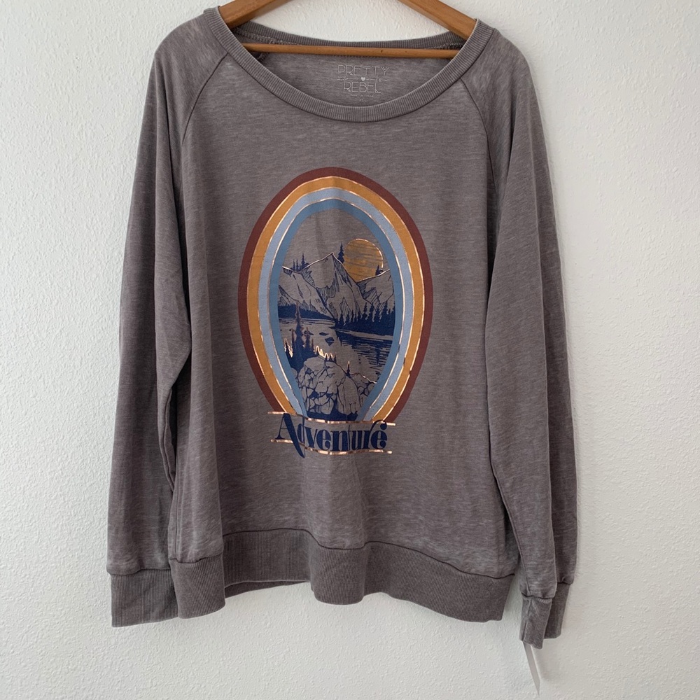 Avenue Charcoal Graphic Women's Sweater